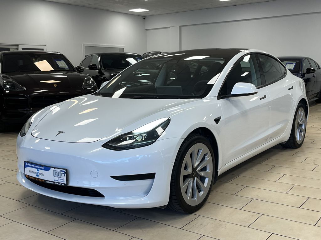 Tesla Model 3 2022