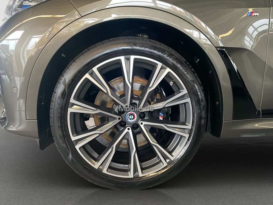 BMW X7 M50 2022