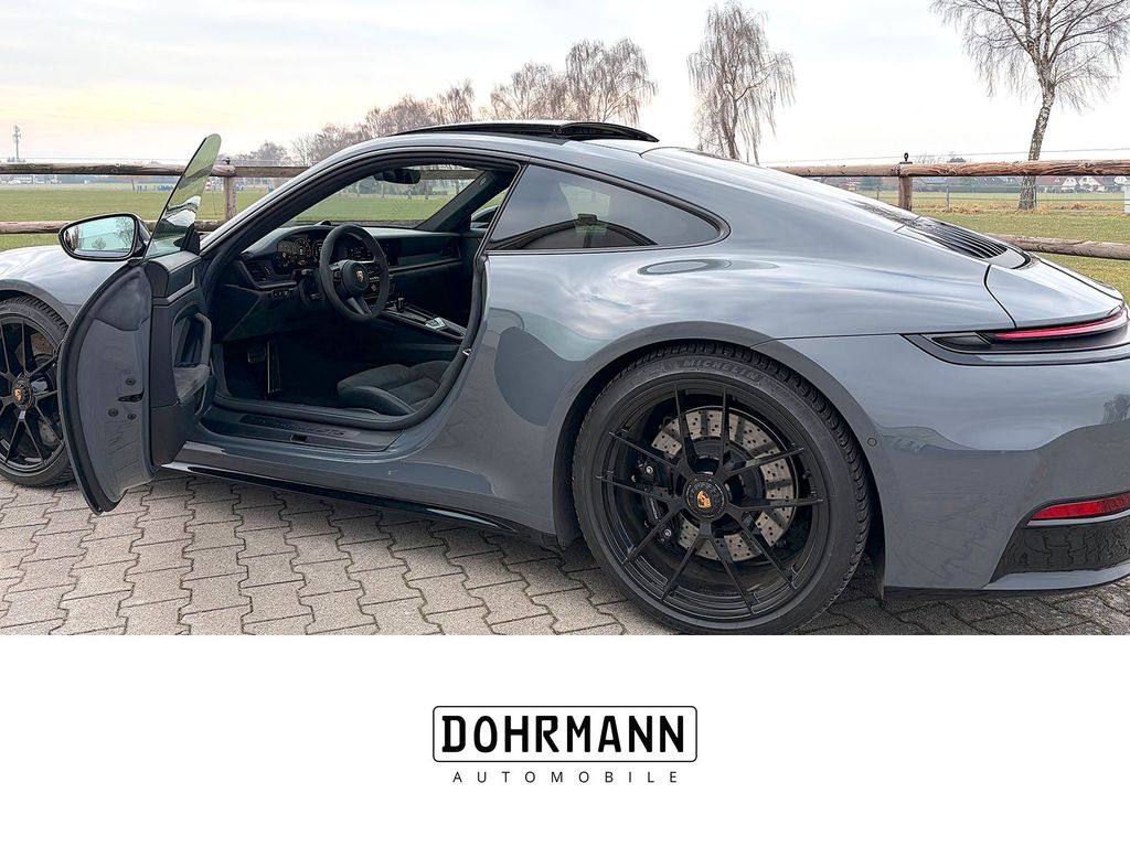 Porsche 992 2025