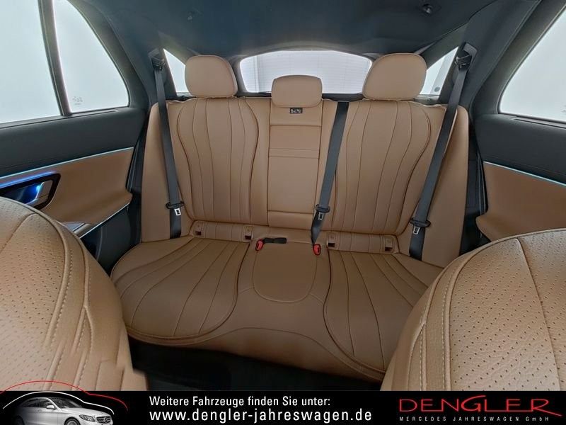 Mercedes-Benz E 300 2025