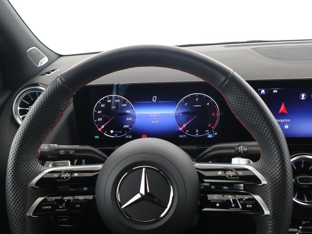 Mercedes-Benz B 220 2025