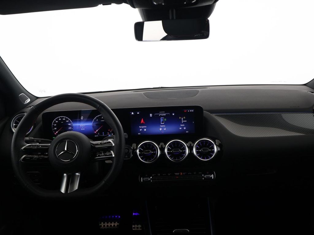 Mercedes-Benz B 220 2025