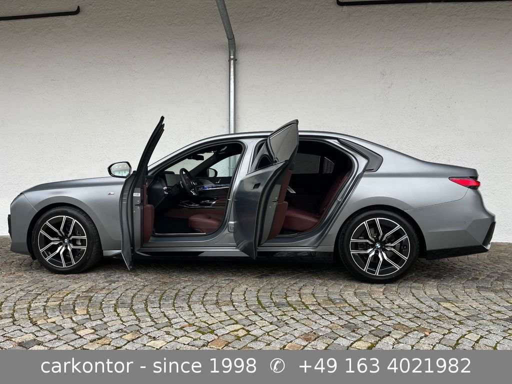 BMW 740 2025