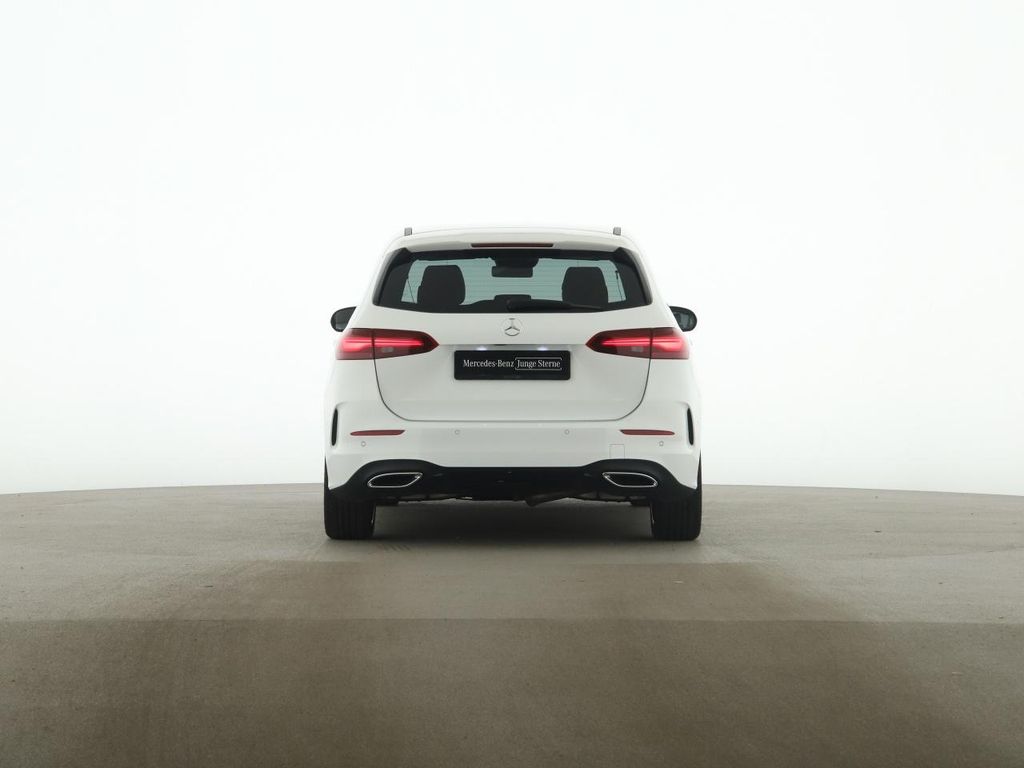 Mercedes-Benz B 220 2025