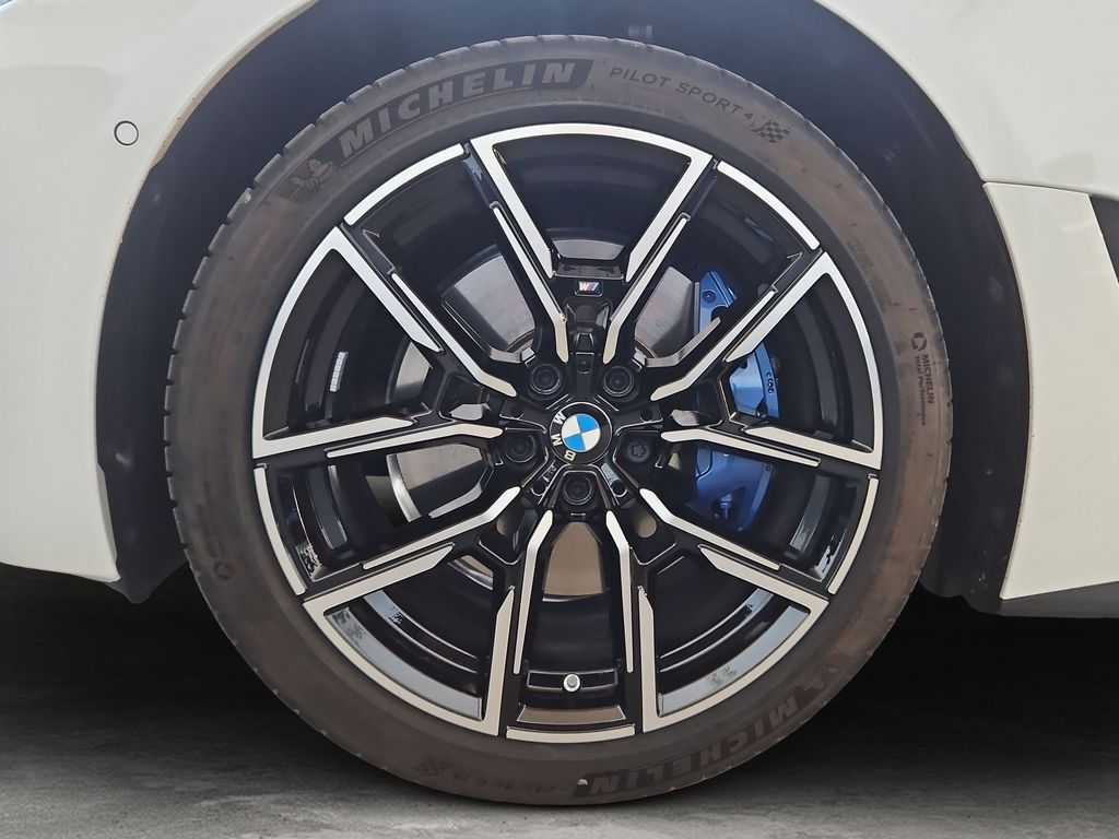 BMW i4 2025