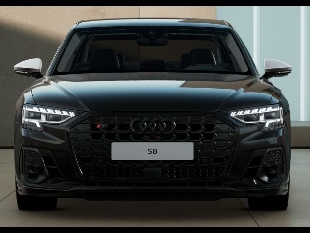 Audi S8