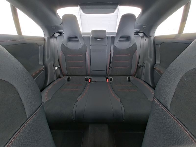 Mercedes-Benz CLA 200 2025