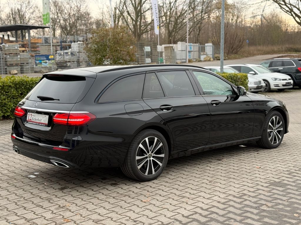 Mercedes-Benz E 300 2022