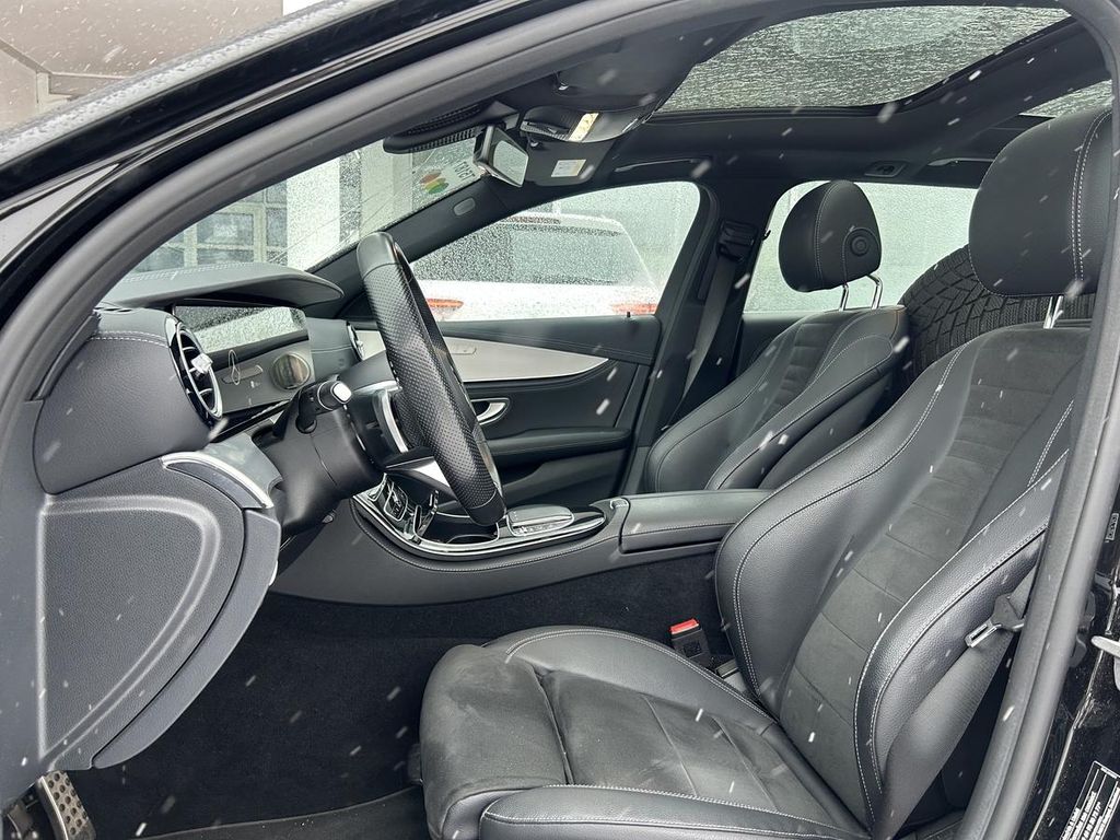 Mercedes-Benz E 300 2022