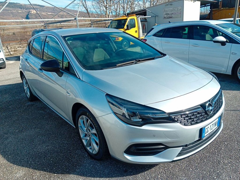 Opel Astra 2021