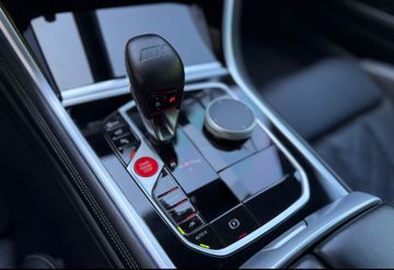 BMW M8 2024