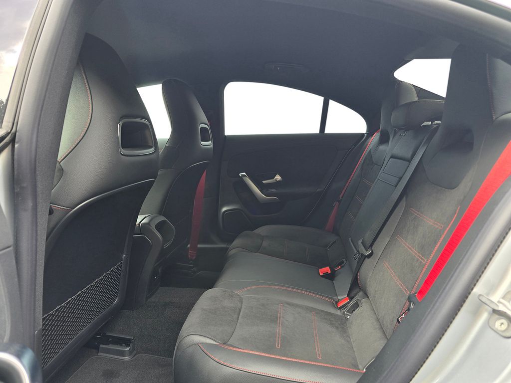 Mercedes-Benz CLA 35 AMG