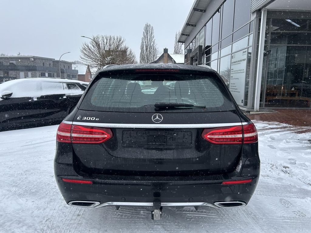 Mercedes-Benz E 300 2022