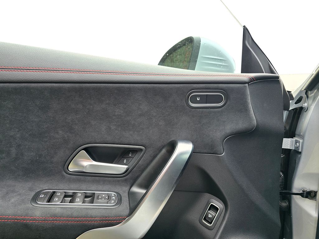 Mercedes-Benz CLA 35 AMG