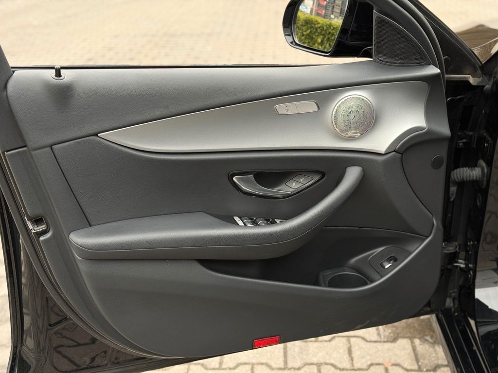 Mercedes-Benz E 300 2022