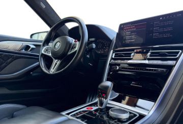 BMW M8 2024