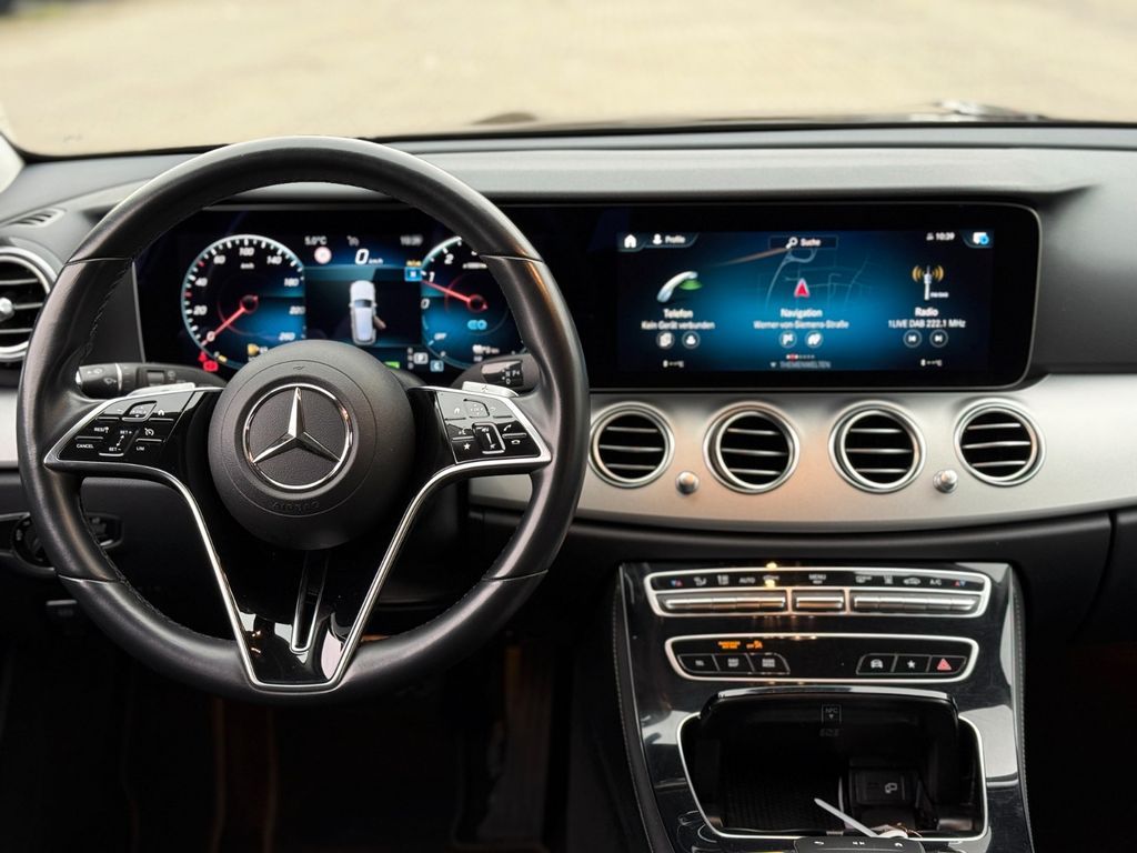 Mercedes-Benz E 300 2022