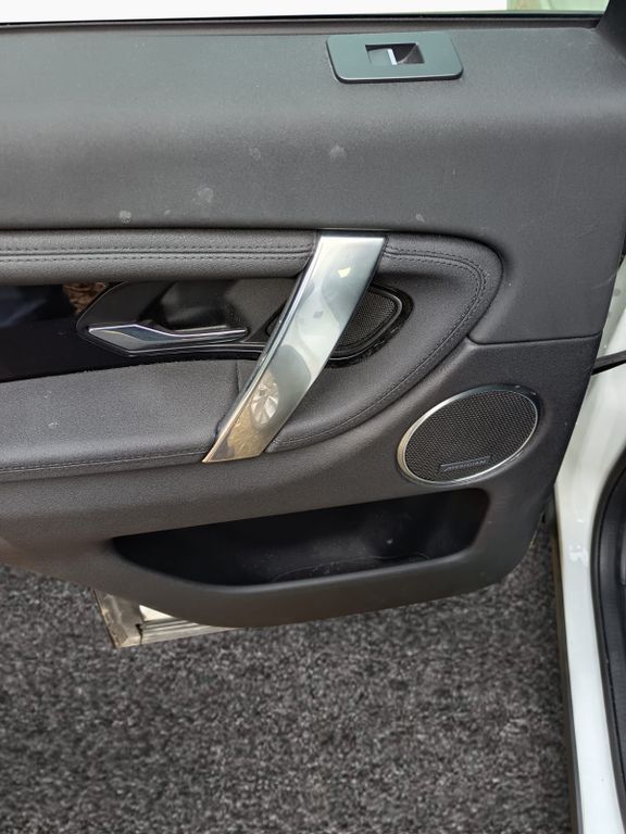 Land Rover Discovery 2022