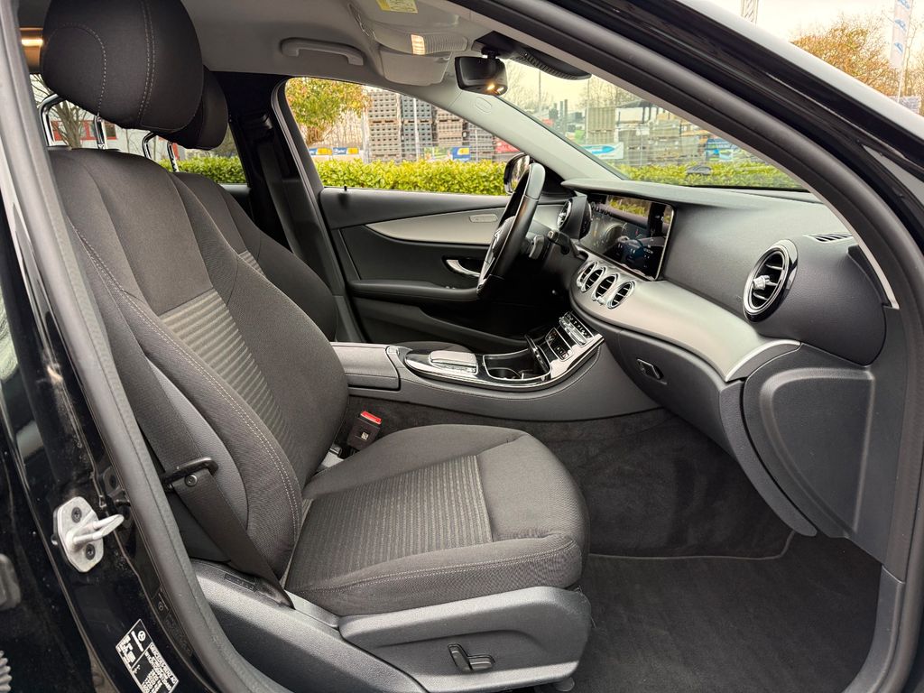 Mercedes-Benz E 300 2022