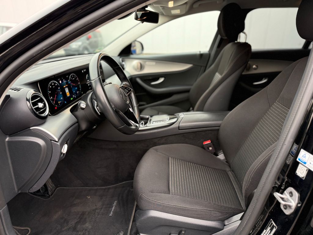Mercedes-Benz E 300 2022