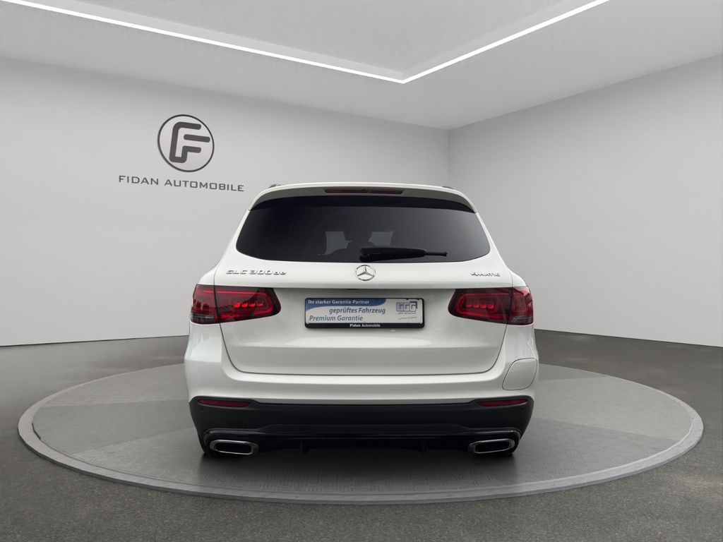 Mercedes-Benz GLC 300 2020