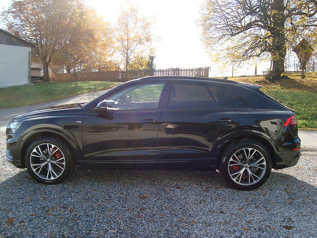 Audi Q8 2020