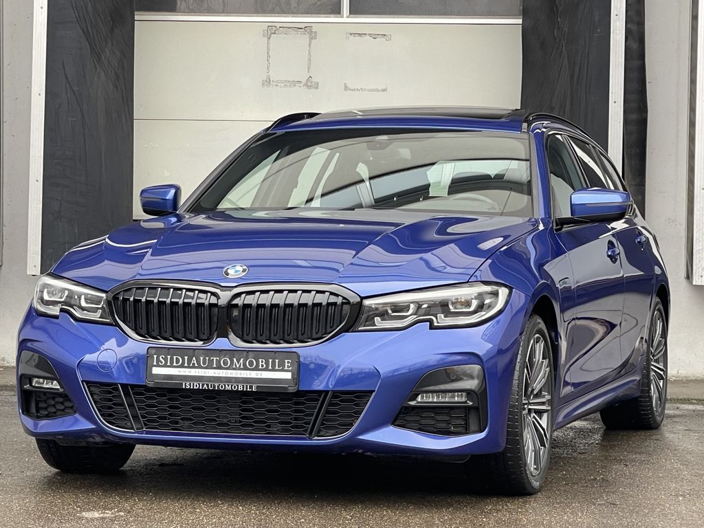 BMW 330 2021
