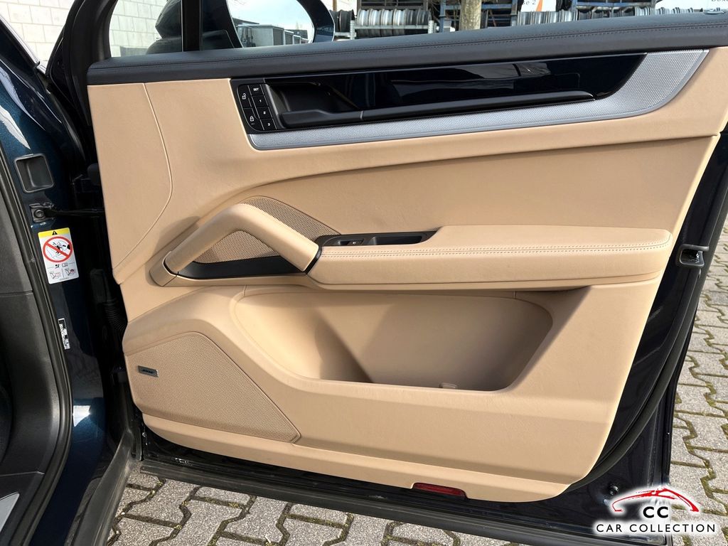 Porsche Cayenne 2023