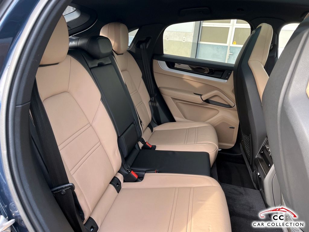 Porsche Cayenne 2023