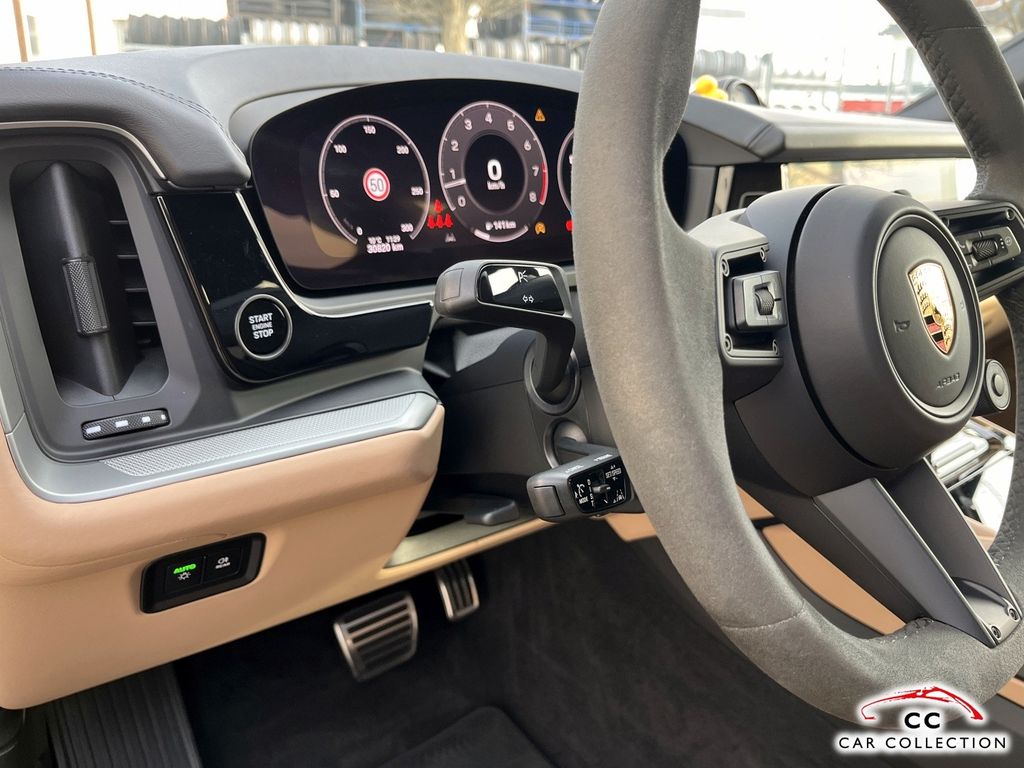 Porsche Cayenne 2023