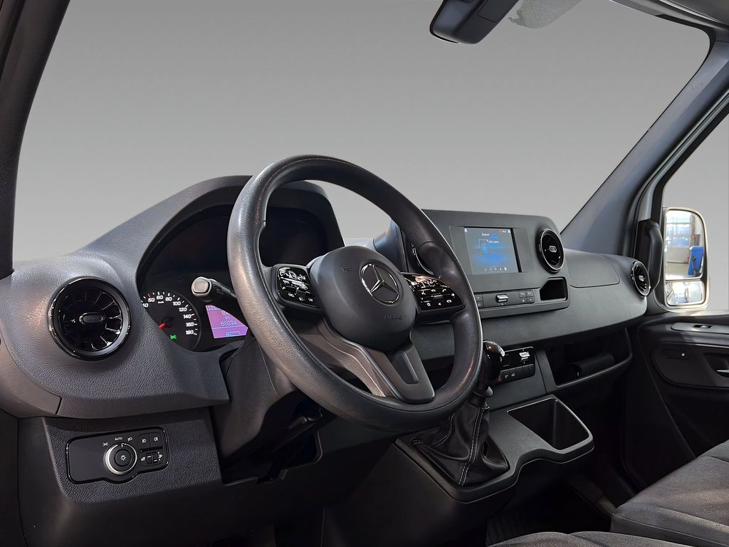 Mercedes-Benz Sprinter 2024