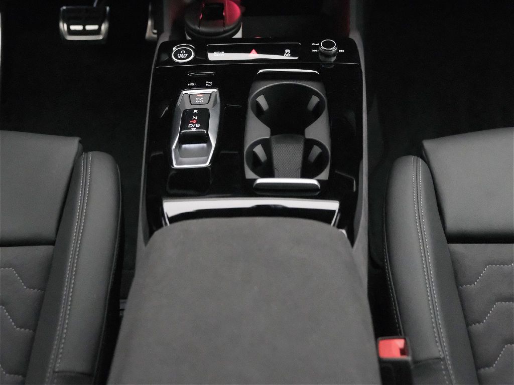 Audi A6 e-tron 2025