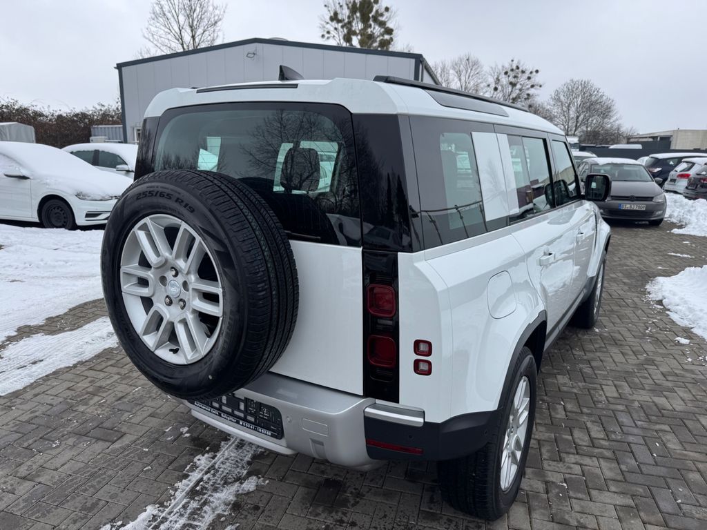 Land Rover Defender 2024