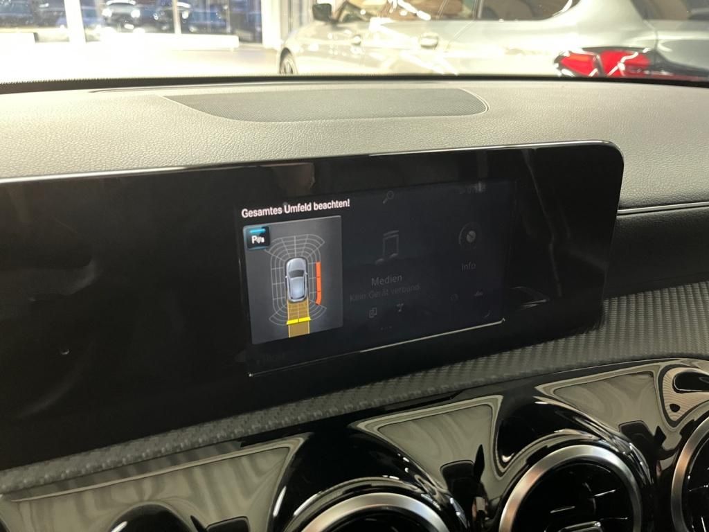 Mercedes-Benz A 220 2023