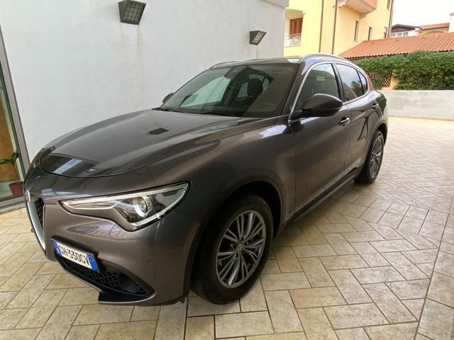 Alfa Romeo Stelvio 2021