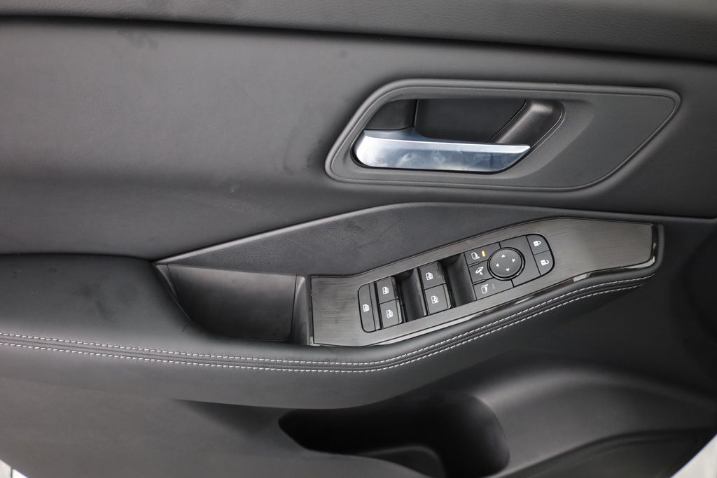 Nissan X-Trail 2025