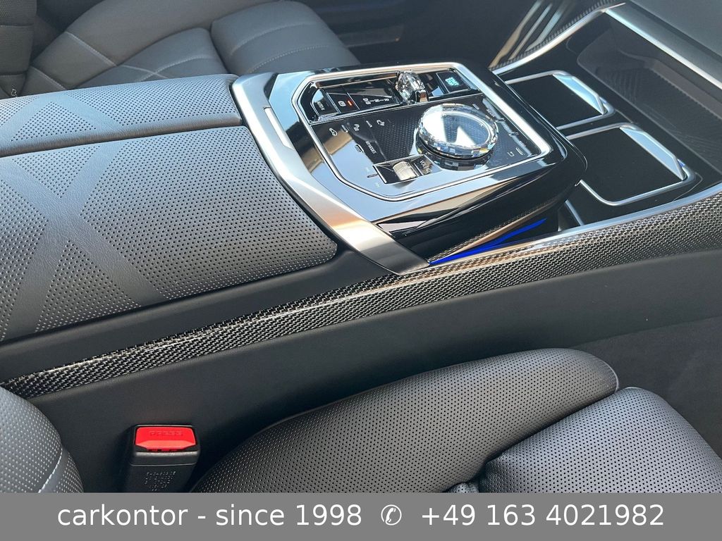 BMW i7 2024