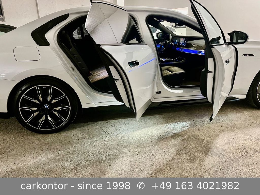 BMW i7 2024