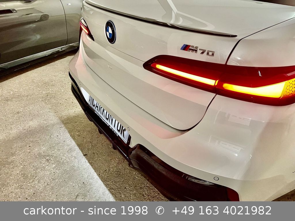 BMW i7 2024