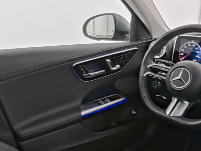 Mercedes-Benz C 220 2025