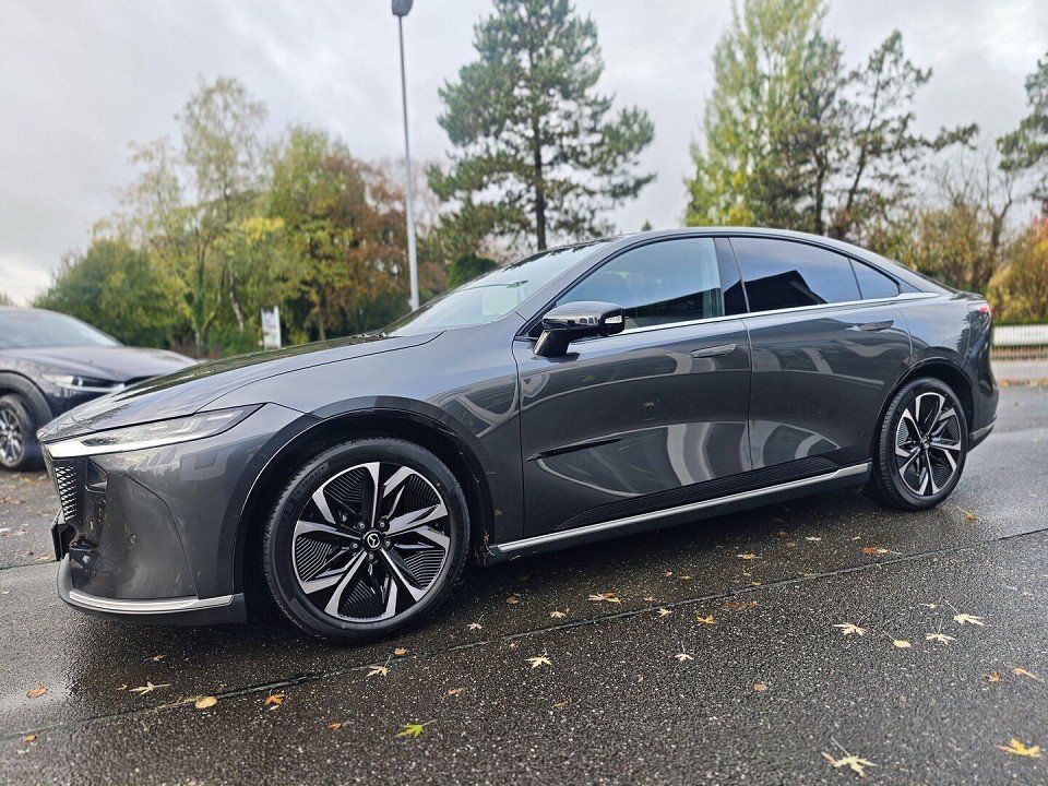 Mazda 6e