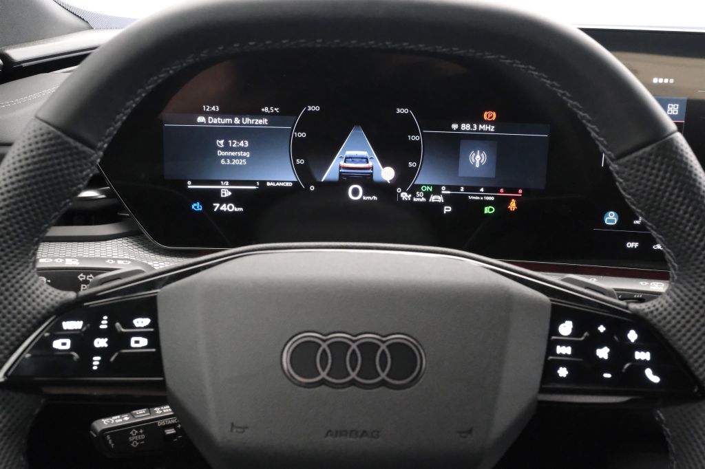 Audi SQ5 2025
