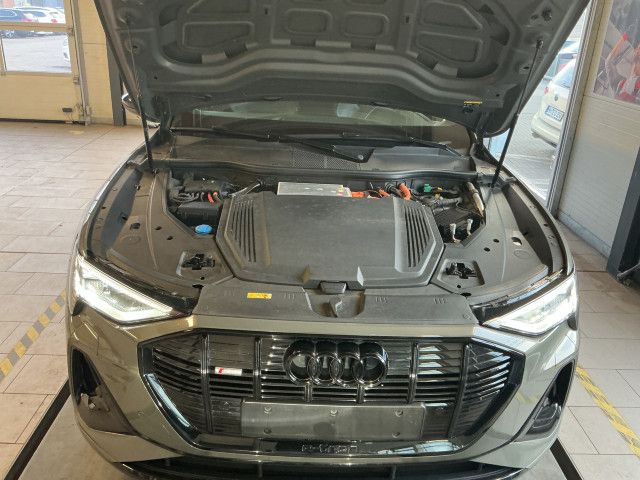 Audi e-tron 2023