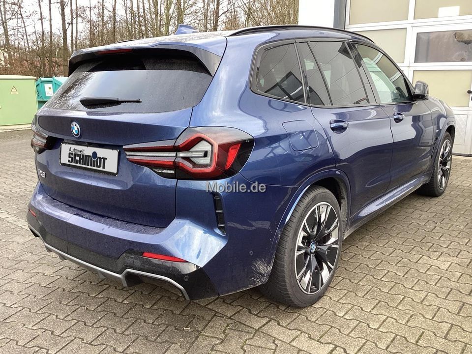 BMW iX3 2023
