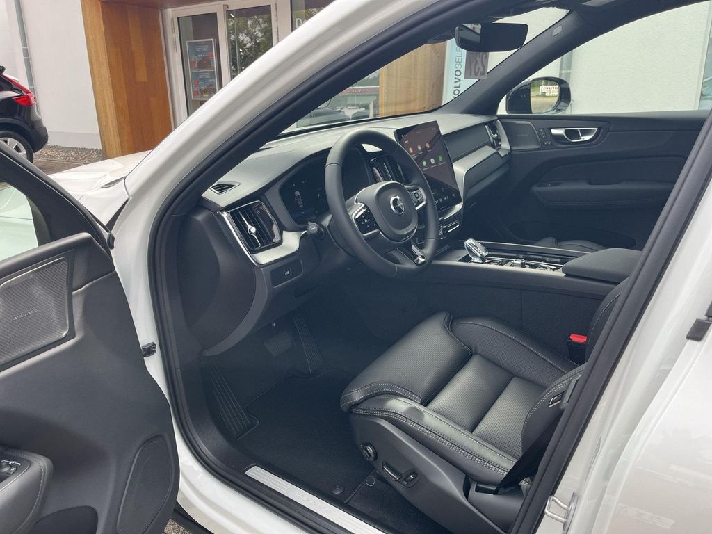 Volvo XC60 2025