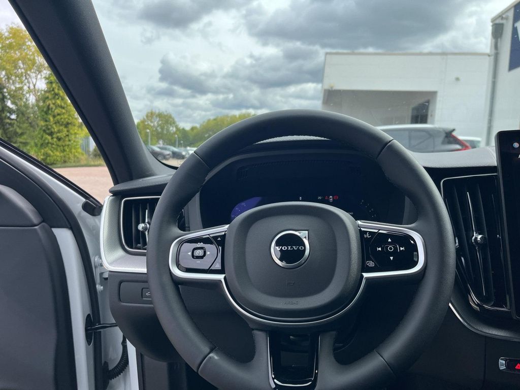Volvo XC60 2025