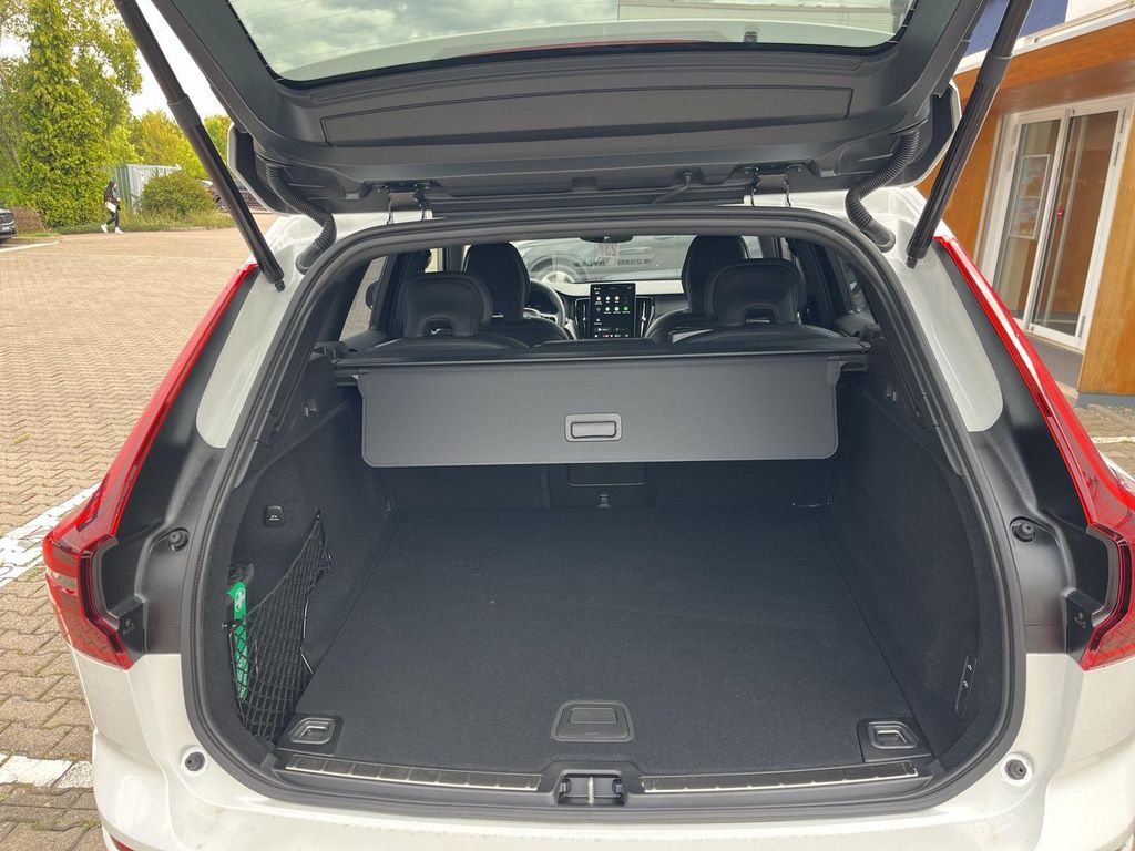 Volvo XC60 2025