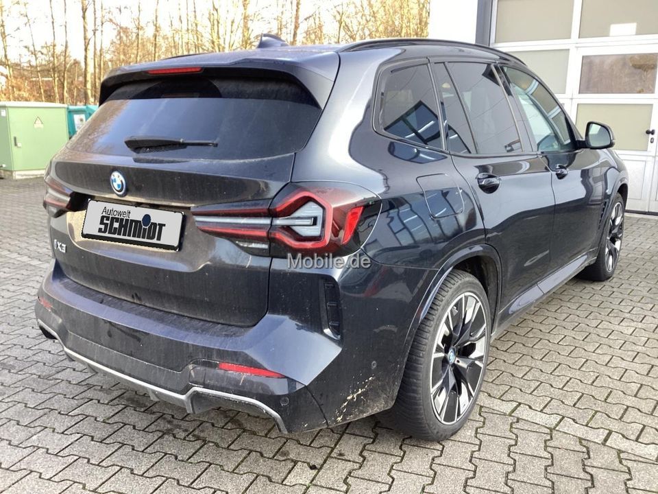 BMW iX3 2023