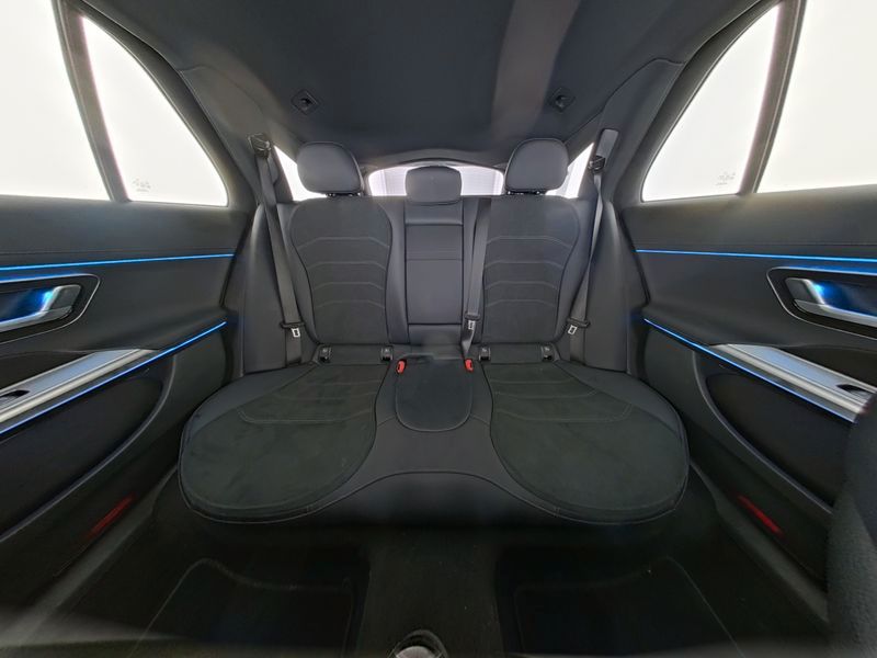 Mercedes-Benz E 220 2024