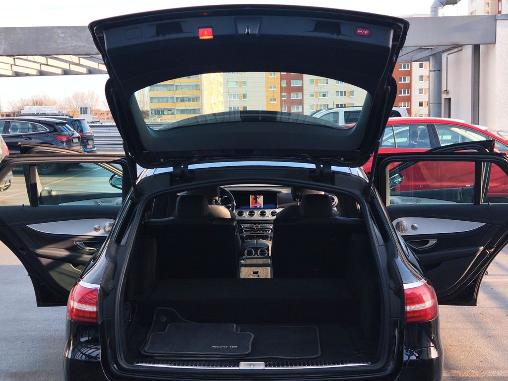 Mercedes-Benz E 300 2022